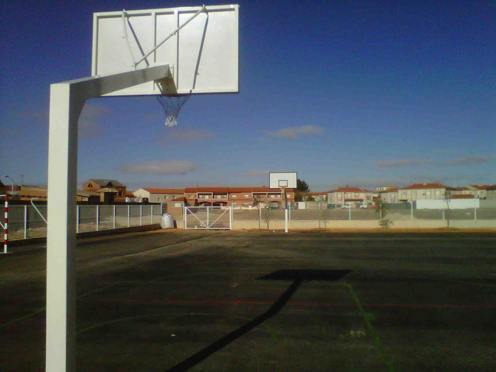 juego canastas baloncesto monotubo new tubo 140×140 mm fijas con base para anclaje vuelo 2,25 mts 4