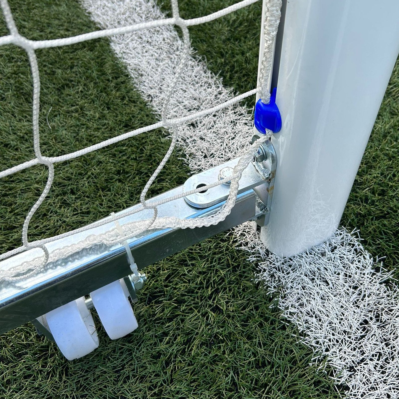 juego porterías aluminio fútbol 7 90 mm abatibles con arquillos cincados 2