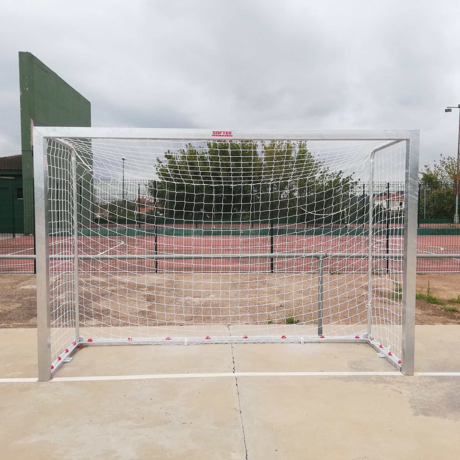 juego porterías galvanizadas fútbol sala/balonmano metálicas trasladables 80x80mm con base 80x40mm 5