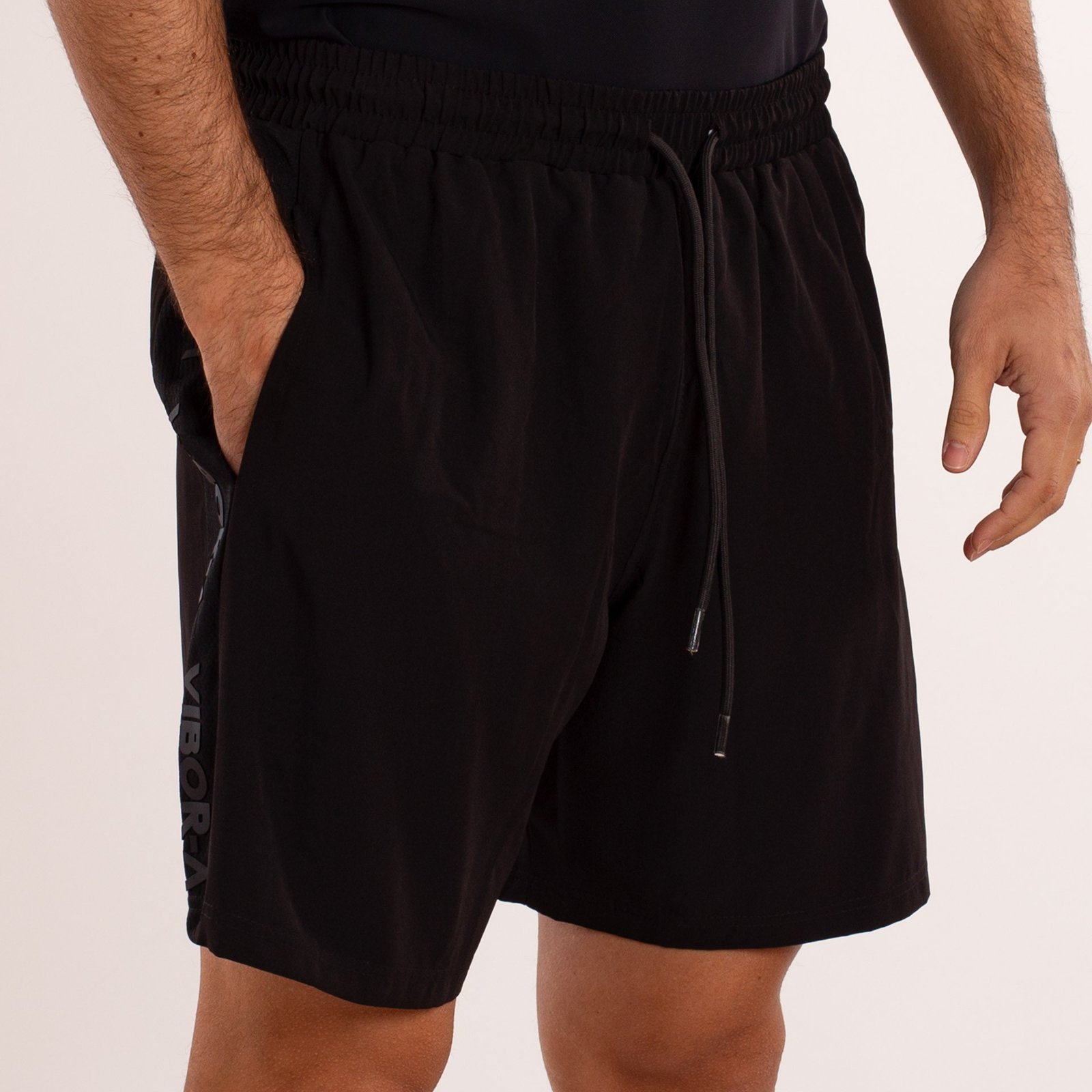pantalón corto vibor-a atrox negro 1