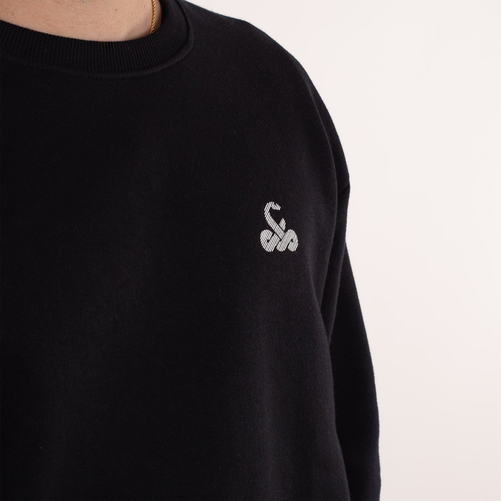 sudadera vibor-a cascabel negro 1